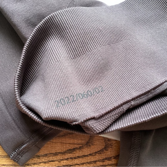 Oner Active OG 70% Cocoa Effortless Shorts - Picture 8 of 9